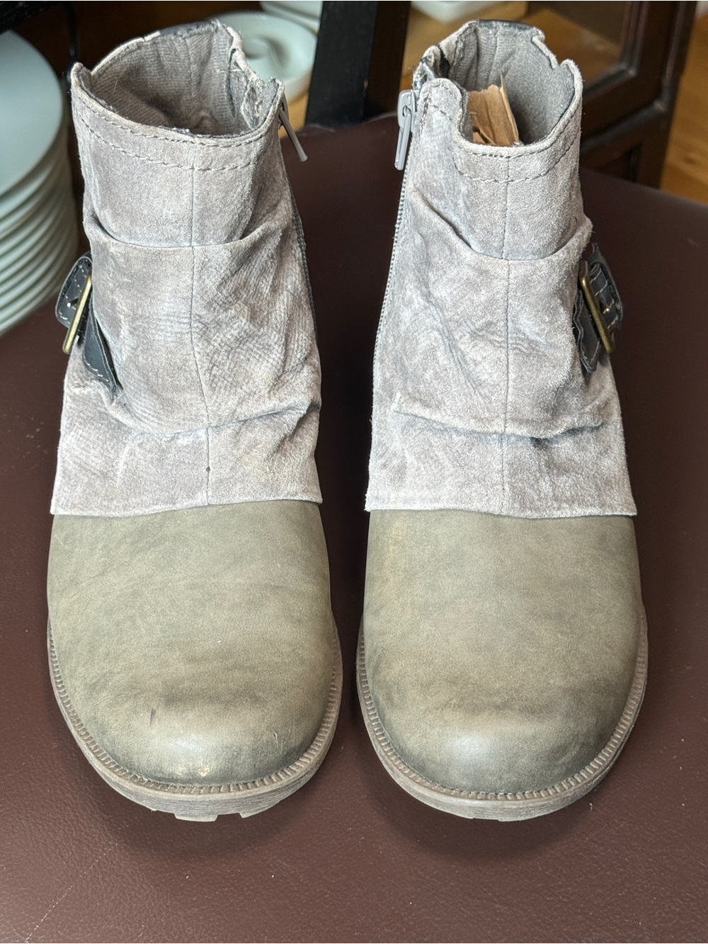 Earth Origins Phoenix Gray Suede Leather Ankle Boots Moto Buckle Size 9.5 - Picture 3 of 6